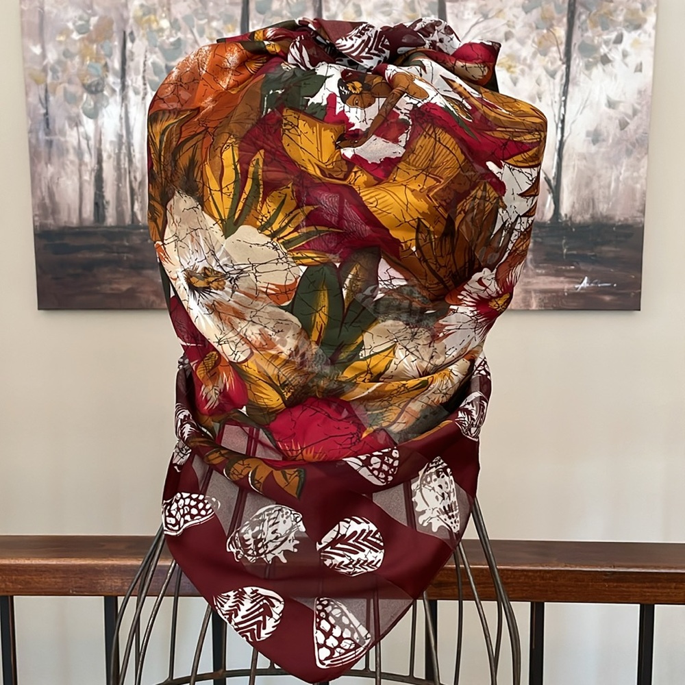 NEW Lahmy Italian Made Scarf Polynesian Motif Women FruitShells Flowers Artistic